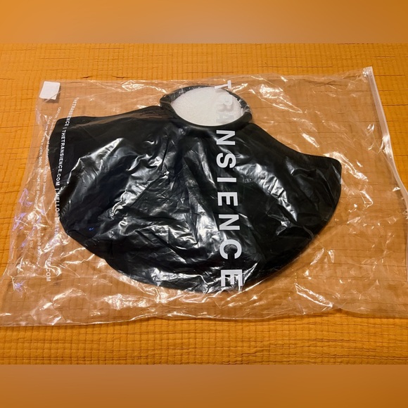 NWT- Transience Gather Around Bag - Black - Picture 10 of 10